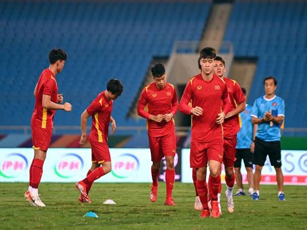 Bóng đá Việt Nam tối 8/3: FIFA báo tin dữ cho ĐT Việt Nam