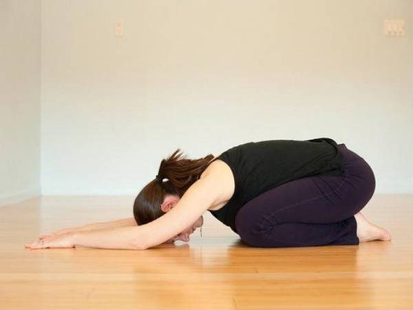 Các bài tập yoga chữa mất ngủ