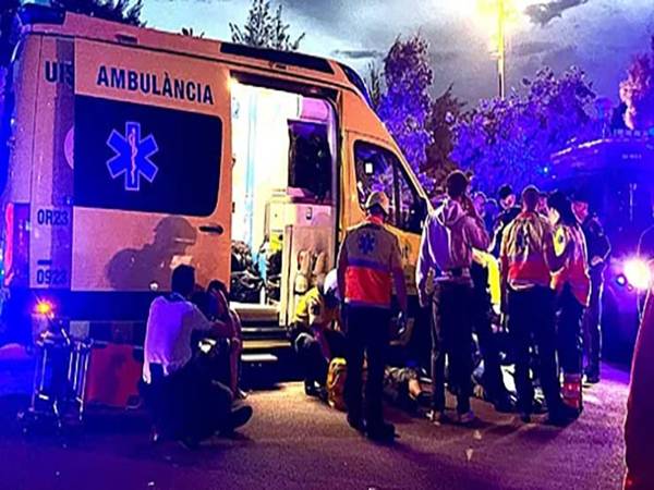 Bóng đá TBN: Espanyol ngăn Barca ăn mừng vô địch sớm