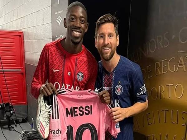 Dembele và Messi đổi áo sau trận đấu 