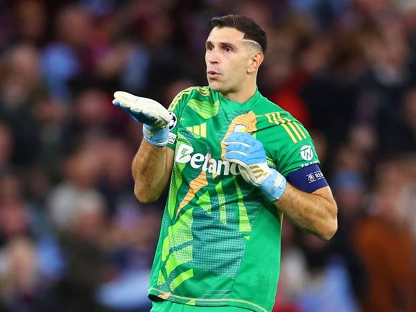 Hành trình tại những đội bóng đã rèn giũa Emiliano Martinez