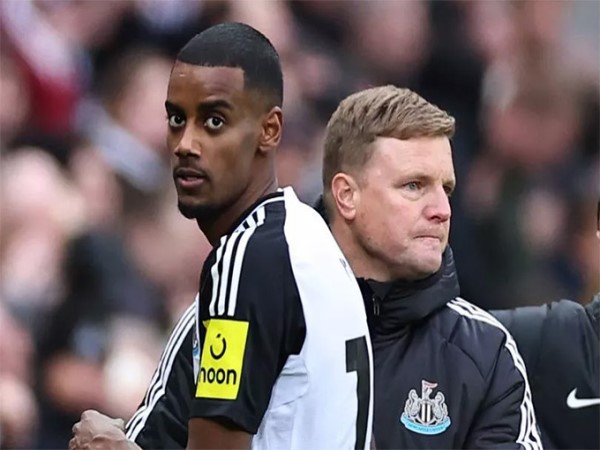Bóng đá ngày: Alexander Isak và tương lai ở Newcastle