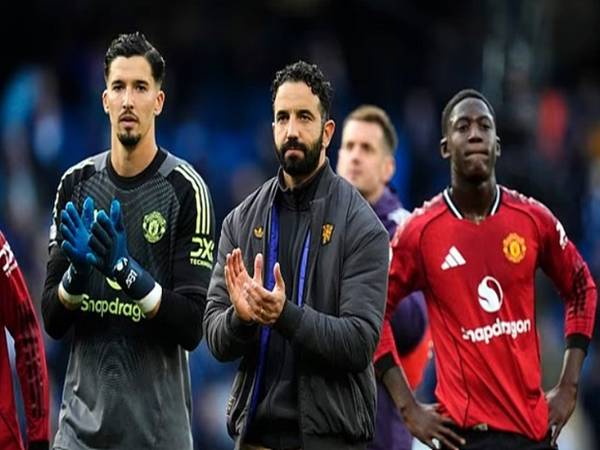 Tin MU: Rooney đặt câu hỏi cho những tân binh