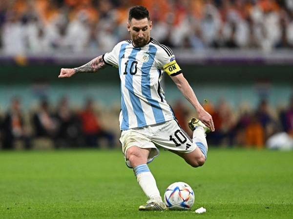 Những tiền đạo Argentina có khả năng sút phạt tốt nhất