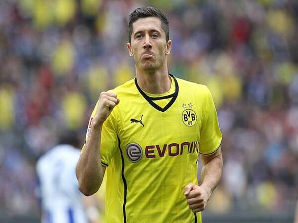 Tiền đạo Dortmund xuất sắc nhất trong lịch sử đội bóng