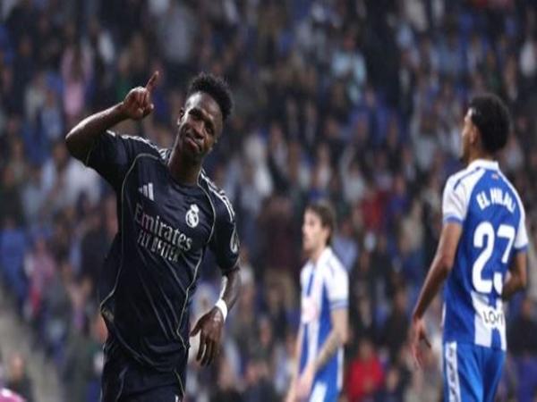 Tin Real Madrid: Vinicius giúp Real chặn ngày vui của Barca